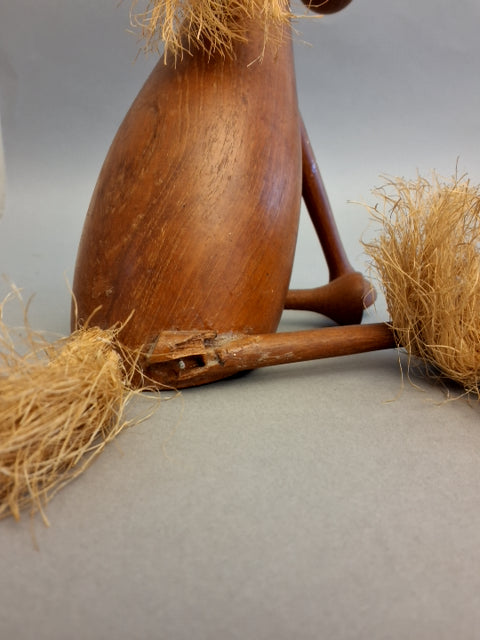 Træfigurer i maghoni, 2 heste